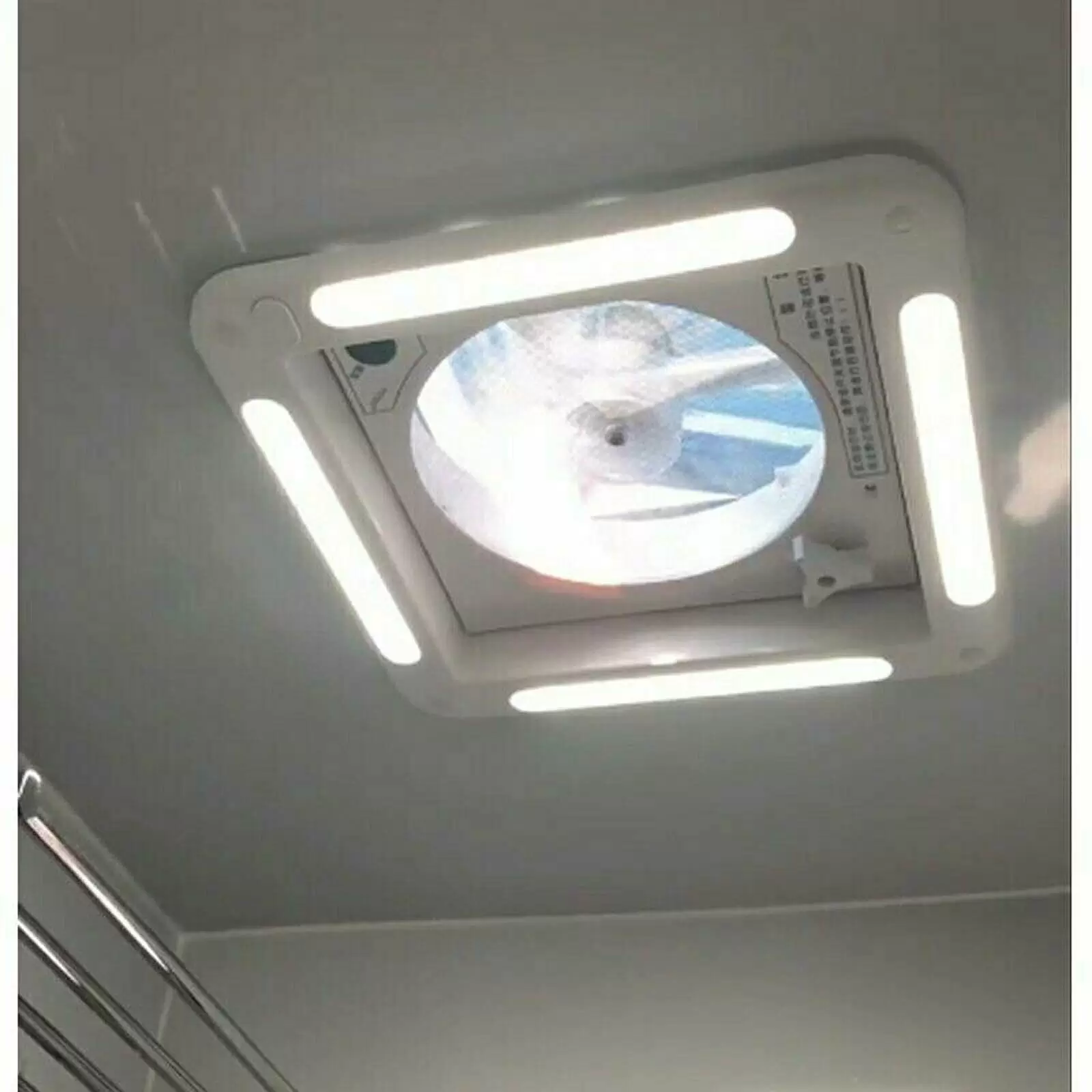 28*28 Cm Wohnmobil Luke Dachlüfter Lüfter Dachhaube Entlüftung Auspuff Dachluke Mit Led Licht 28*28 Cm Wohnmobil Luke Dachlüfter Lüfter Dachhaube Entlüftung Auspuff Dachluke Mit Led Licht