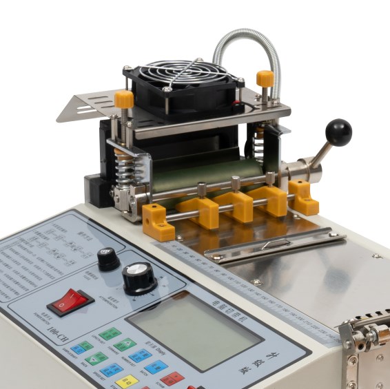 440W automatischer Cutter, Heiß- und Kaltbandschneider, Schnittlänge 1-99999mm, Schnittbreite 1-95mm
