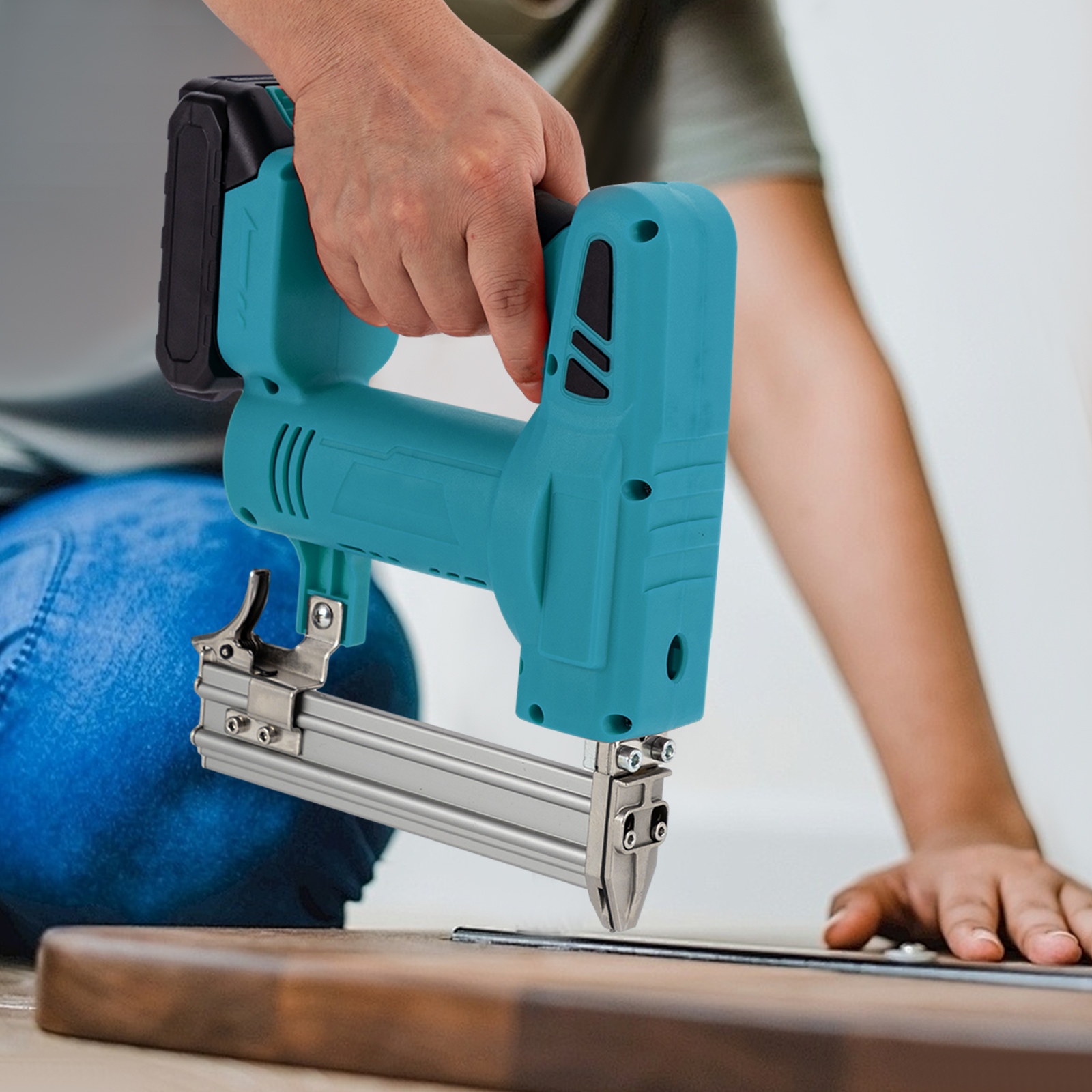 2-in-1-Nagler, kabelloser Nagler, batteriebetriebener Nagler und Ladegerät 2-in-1-Nagler, kabelloser Nagler, batteriebetriebener Nagler und Ladegerät