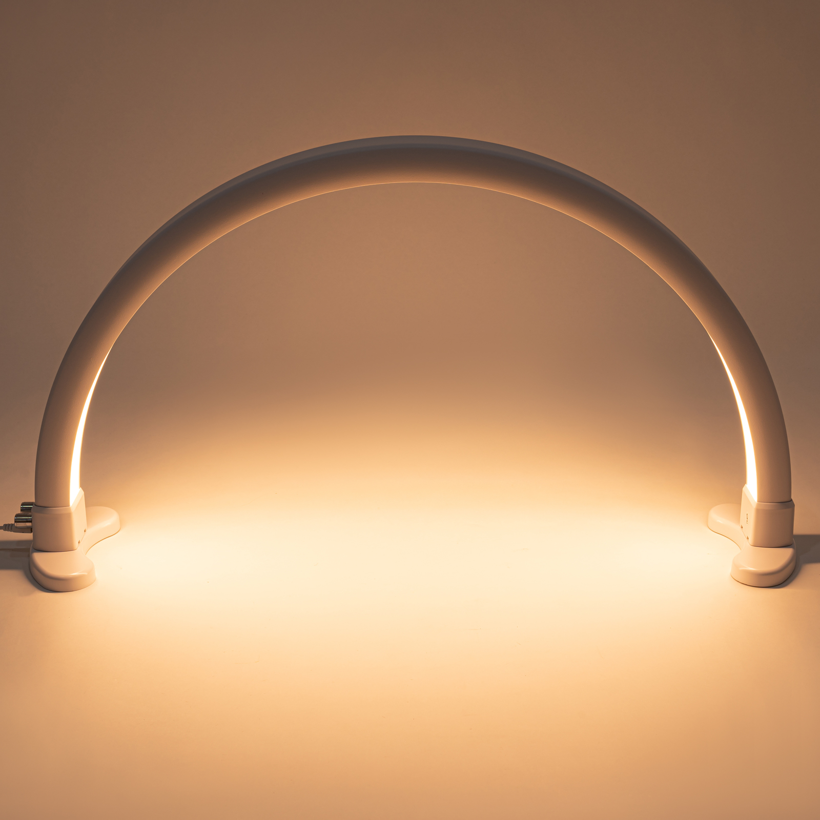 LED-Halbmondlicht, mit einstellbarer Helligkeit 2700K-5600K