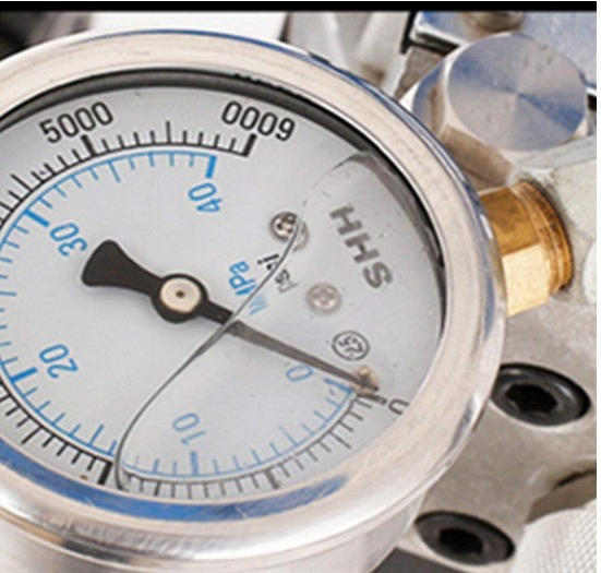 CNCEST Airless Farbsprühgerät 900W 1,9L / min Hochdruck Farbsprühsystem
